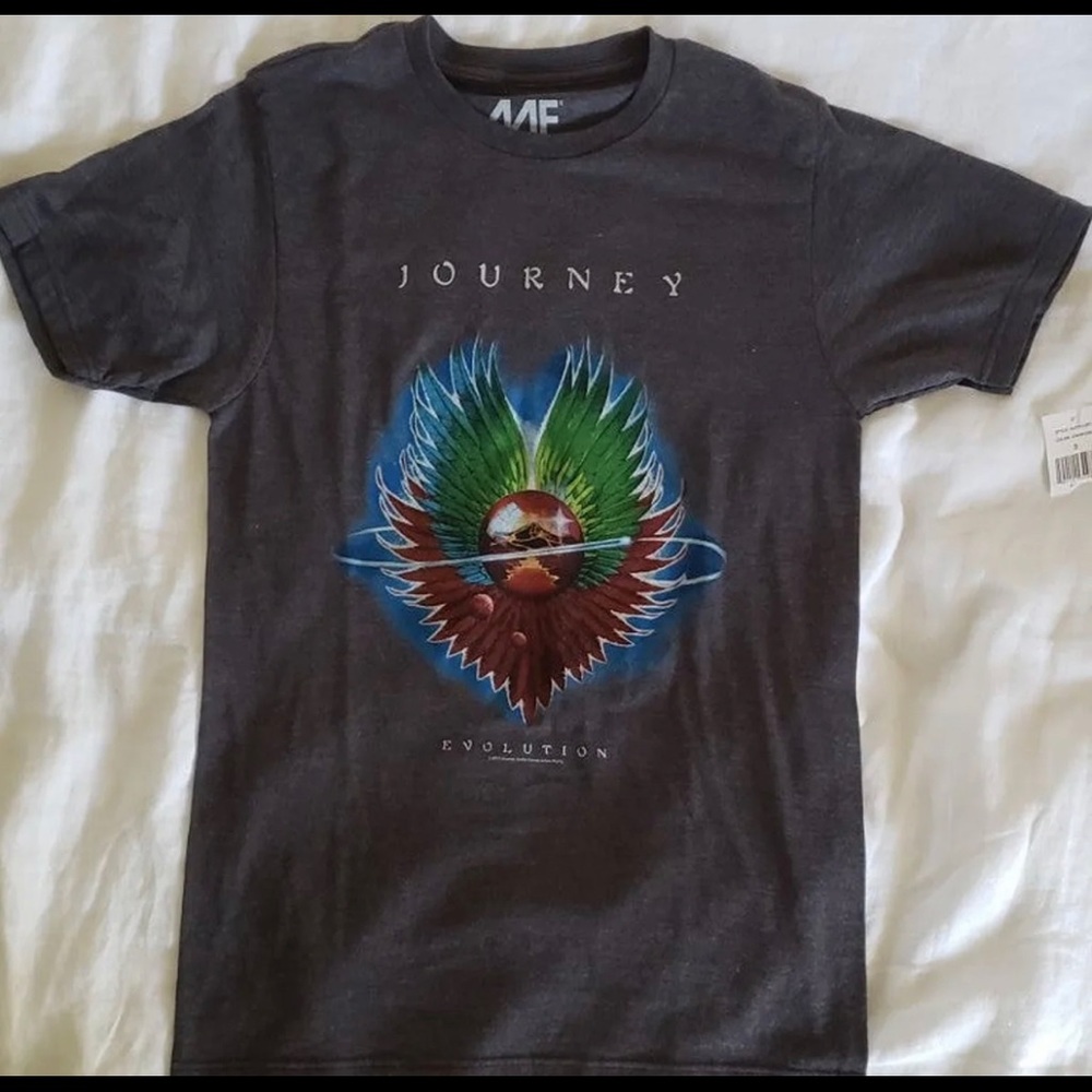 Journey Graphic Tee, size Small